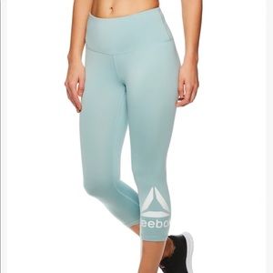 Reebok skinny high rise workout capris
